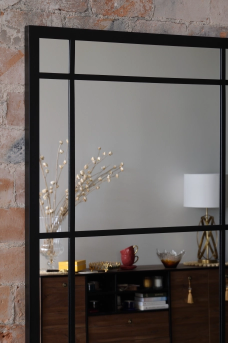 Varada Fenestra Loft-Designspiegel in schwarz