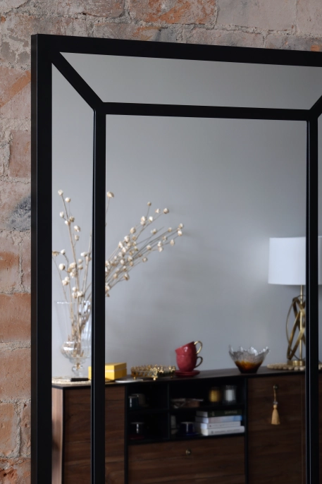 Varada Tribus Loft-Designspiegel in schwarz