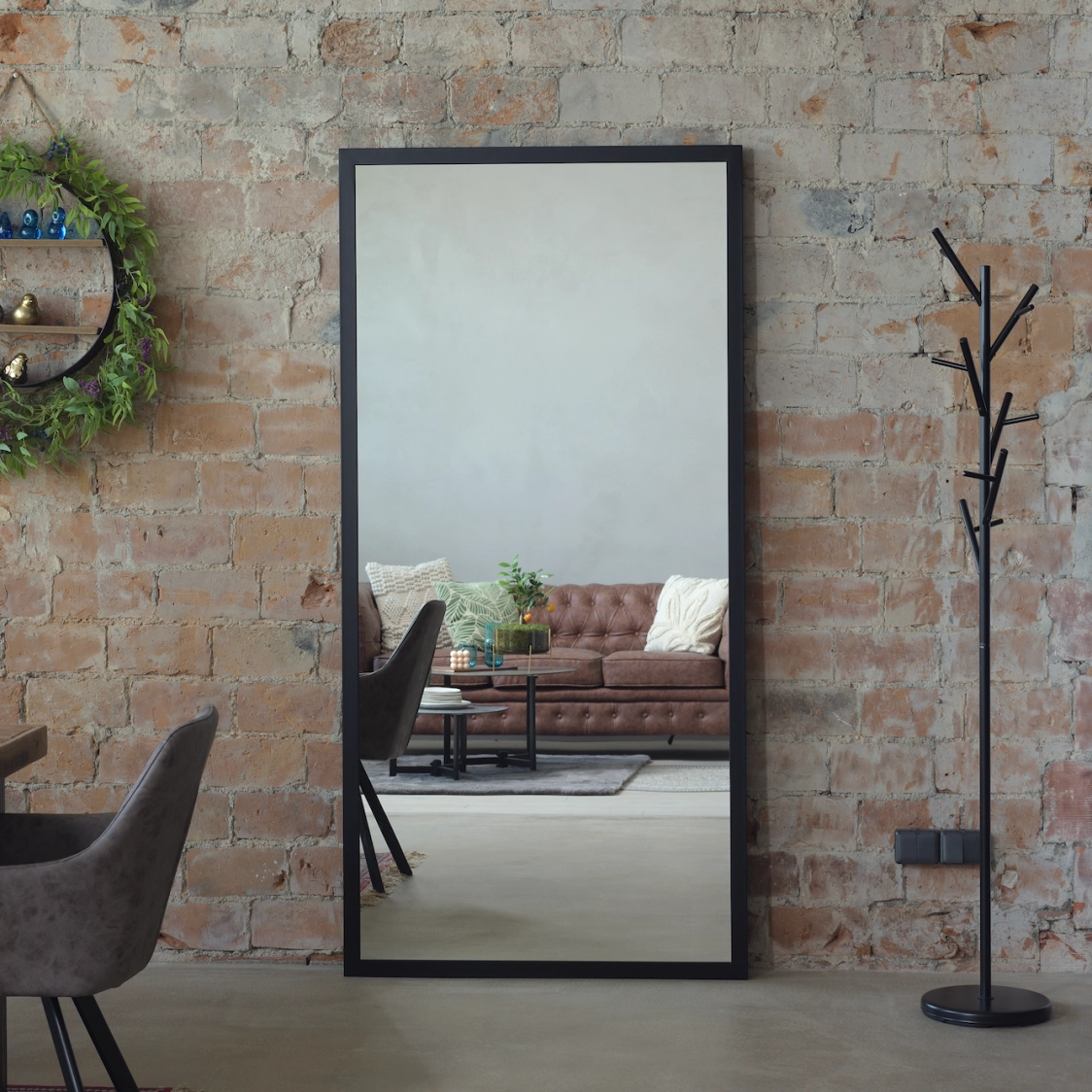 Varada Securus Loft-Designspiegel in schwarz