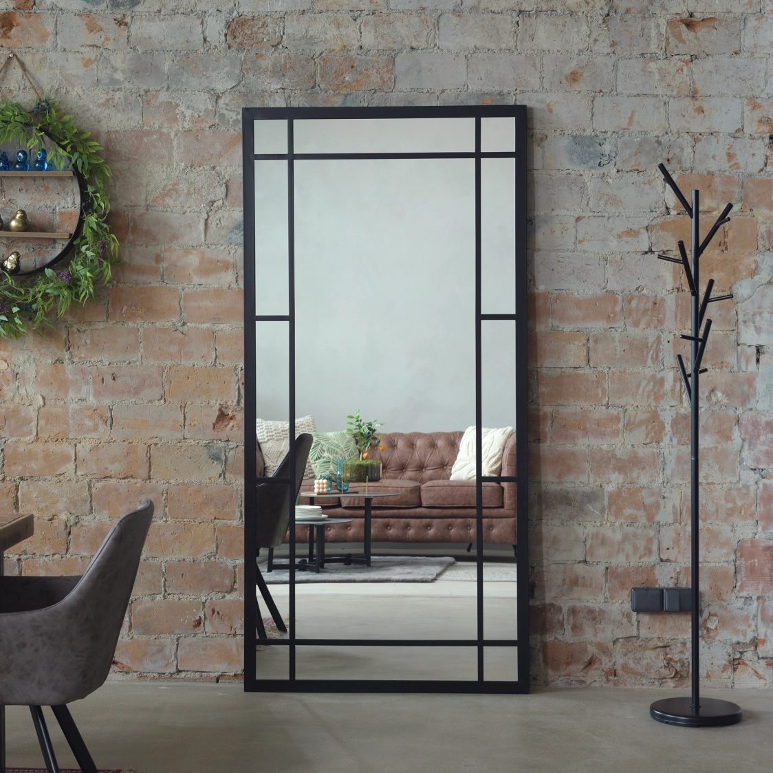 Varada Cadru Loft-Designspiegel in schwarz